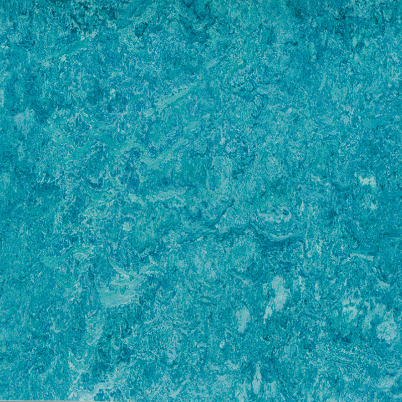 Odolnosť voči škvrnám a nízkonákladová heterogénna podlaha