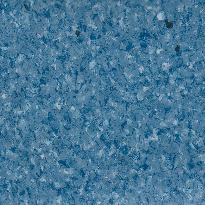 Heterogénna podlaha s vysokou životnosťou a odolnosťou voči škvrnám