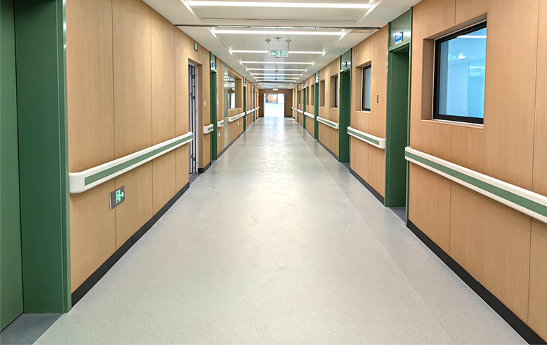 Pridružená nemocnica Jinan pre oprávnené skupiny